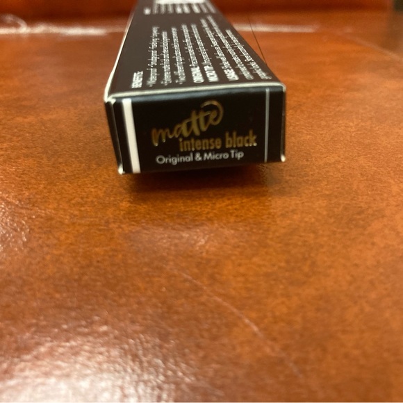 STILA MATTE LIQUID EYELINER BLACK - Picture 4 of 5